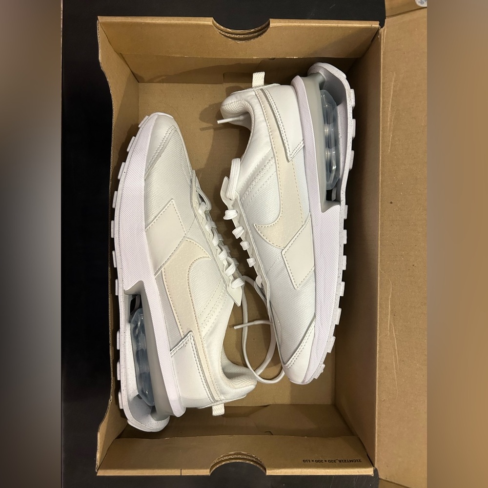 Women’s Nike Air Max Pre-Day 7.5